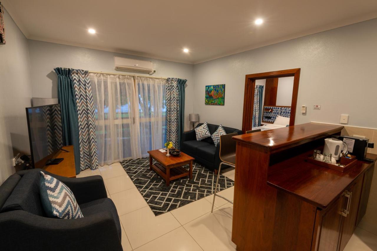 Alotau International Hotel ภายนอก รูปภาพ