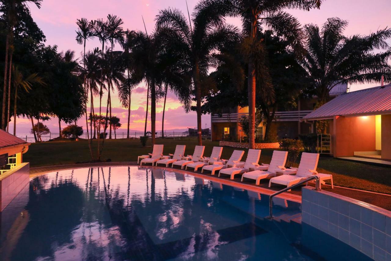 Alotau International Hotel ภายนอก รูปภาพ